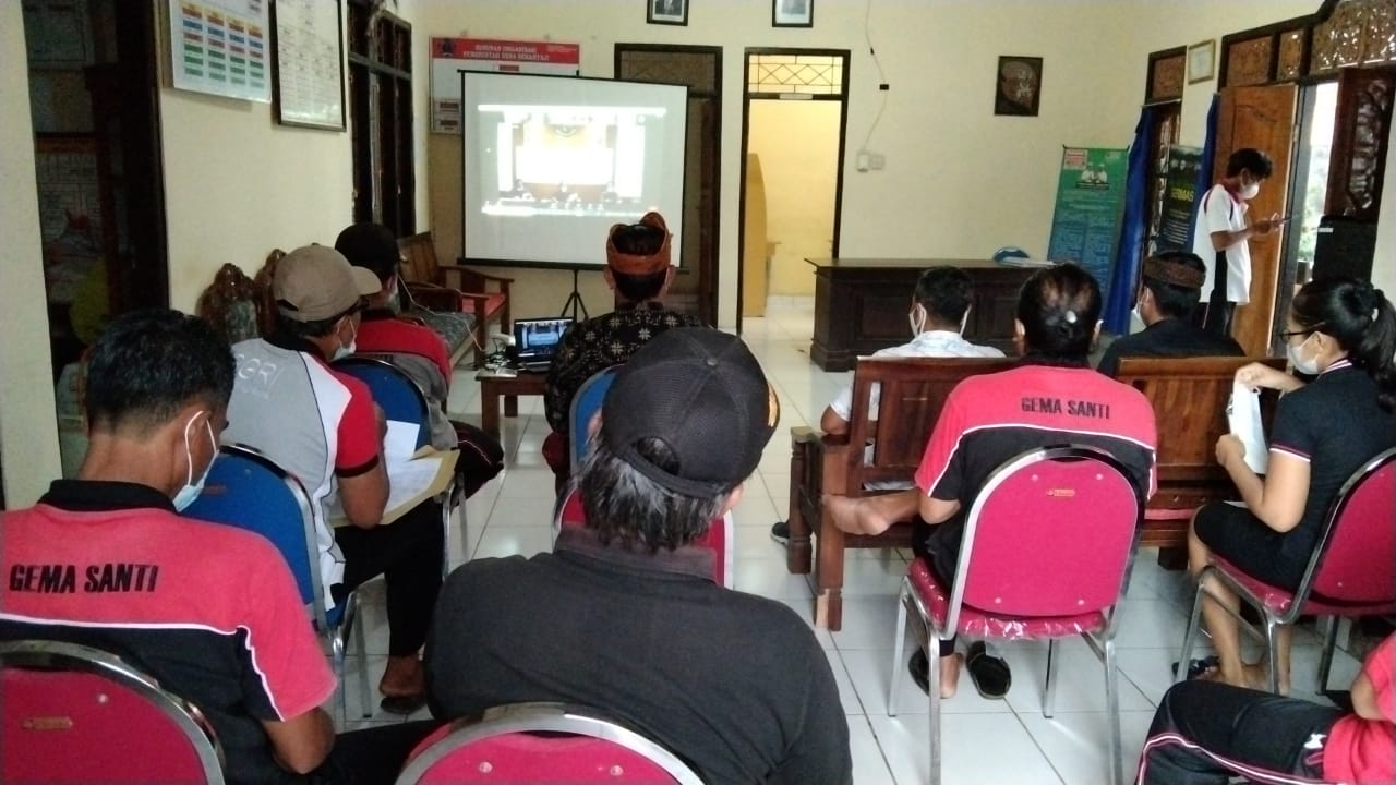 Sosialisasi Penundaan Pilkel 2021 melalui virtual meeting di Kantor Desa Sekartaji